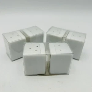Salero y pimentero de cerámica en forma de cubo blanco 3 juegos Target Home nuevo - Imagen 1 de 8