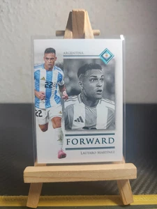 2025 Futera Unique World Football Edition 21 Lautaro Martinez /40 - Bild 1 von 2
