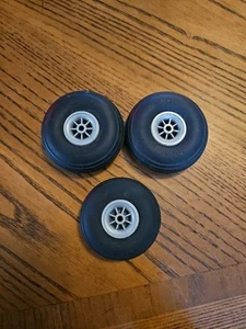 DU-BRO 2.50 2.25 Low Bounce Treaded Wheels 2½ & 2¼ Inch Set Of 3 - Picture 1 of 8