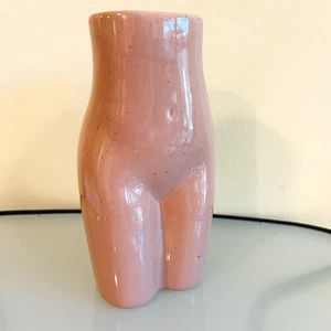 Urban Outfitters Female Form Ceramic Vase 7 1/2 inch Butt Beige - Picture 1 of 7