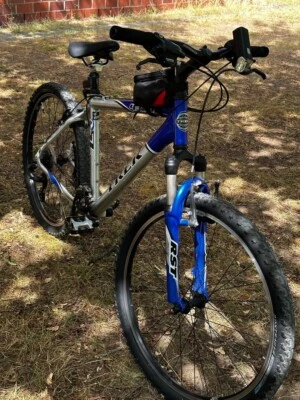 Fahrrad Trek 4300 26 zoll blau und silver  - Bild 1 von 4