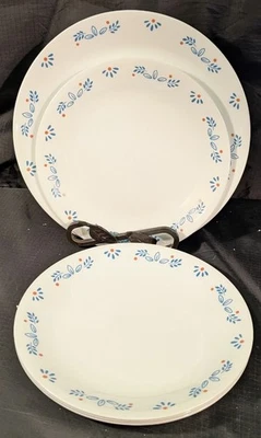 4 Corelle SUBTLE BLUE salad luncheon lunch plates  8.5” & 1 Dinner plate EUC - Image 1 of 3