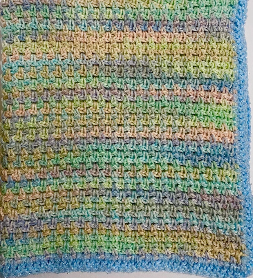 HECHA A MANO, MANTA BEBÉ SUTLE MULTICOLOR GANCHILLO, 30"L X 25" W, NUEVA Foto 1 de 1