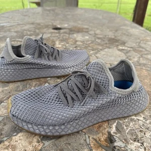 Mens Adidas Deerupt Runner Gray DA9609 Shoes Gum Bottom Size 6 - Picture 1 of 8