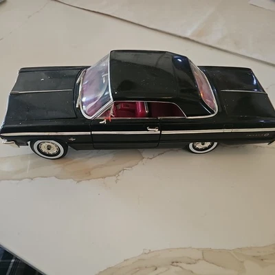 1/18 1964 Chevrolet Impala SS Hardtop Black 1998 ERTL American Muscle Diecast - Image 1 of 3