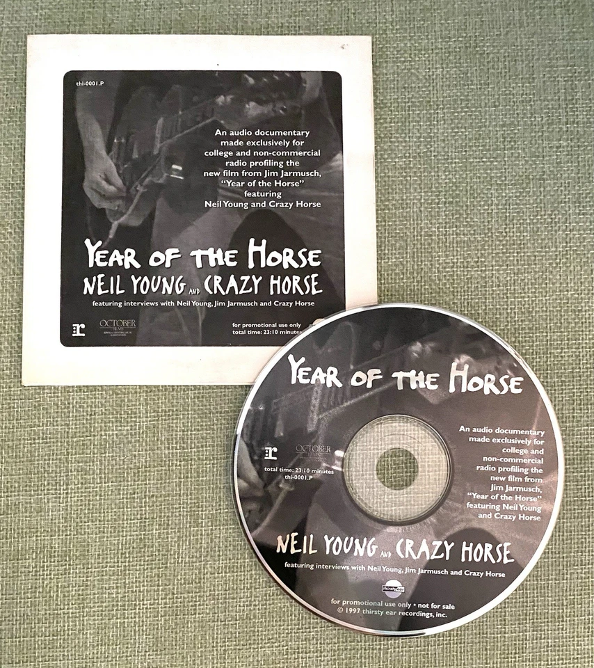 Neil Young       **PROMO CD**       Year of the Horse - Audio Documentary - Imagem 1 de 1