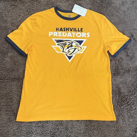 NHL Brand Nashsvile Predators Gold Ringer T-shirt Men’s Large Cover