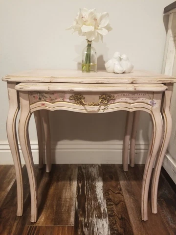 Shabby chic nesting tables Cover
