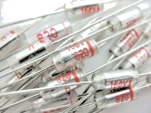 12X - 820pF @ 160V (2.5%) *SIEMENS* FILM/FOIL POLYSTYRENE CAPACITOR   AUDIO/HiFi - Picture 1 of 1
