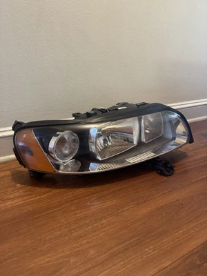 Conjunto Faro Derecho TYC Compatible con Volvo S60 2005-2009 Foto 1 de 3