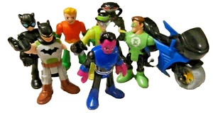 DC Comic Mini Figures Lot of (8): Batman, Joker, Aquaman, Sinestro, Cat Woman - Picture 1 of 11