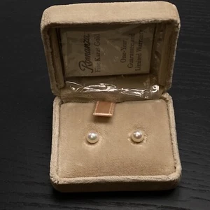 Par de pendientes de perlas de oro de quilates romanza atornillados - Imagen 1 de 3