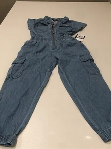 DKNY Girls Classic Comfy Short Sleeve Romper Jumpsuit Zip Up Light Denim Size 5 - Picture 1 of 3