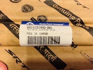 Jeep CHRYSLER OEM Cherokee Rear-Window Sweep Belt Felt Molding Right 68142974AD - Bild 1 von 4