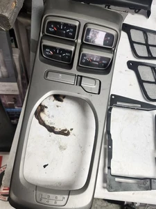 10-15 Camaro SS Center Console Auxiliary Gauge Package MANUAL Cluster WORN USED - Picture 1 of 5