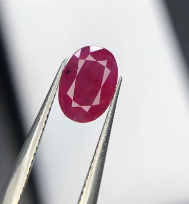 1.45 Cts Natural ruby Pinkish Red Color Oval Shape loose gemstone From Madagasca - Image 1 of 4