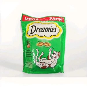 Dreamies Cat Treats with Catnip (200g x 4) - Picture 1 of 2