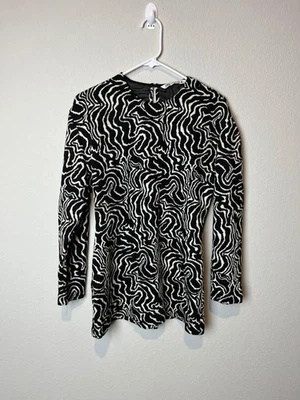 Camisa Zara Mujer Pequeña Negra Blanca Abstracta Texturizada Manga Larga Tejida Top Foto 1 de 4