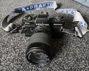 Vintage Camera Praktica BCA Electronic & Pentacon Lens 4-5.6 70-210 Macro - Picture 1 of 7