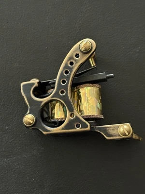 Custom Gold And Black Walker Frame VNTG Style tattoo coil machine - Image 1 of 4