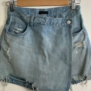 Uniqlo Jean Shorts Women's 24 Denim Skort Shorts Distressed - Picture 1 of 9