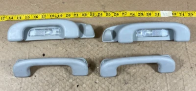Mercedes-Benz ML350 2006-2013 Juego de manijas de agarre de techo delantero trasero derecho izquierdo OEM. Foto 1 de 4