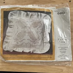 Vtg The Creative Circle Kit 0465 Colonial Welcome Embroidery Stitch Pillow 1984 - Picture 1 of 7