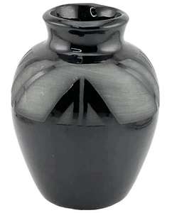 Vintage NAVAJO POTTERY 5.5”x 4" Black Glazed Etched Vase Artist Signed - Picture 1 of 7