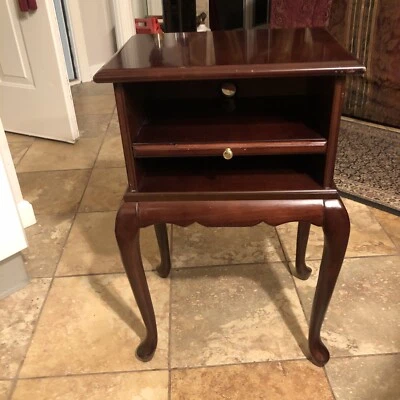 Vintage Bombay Queen Anne Furniture Telephone Table Mahogany - Image 1 of 4