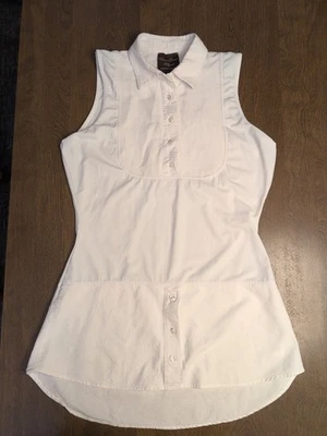 Kathleen Kirkwood S Chambray 衬衫尾部上衣白色分层卧底代理背心 — 第 1/4 张图片