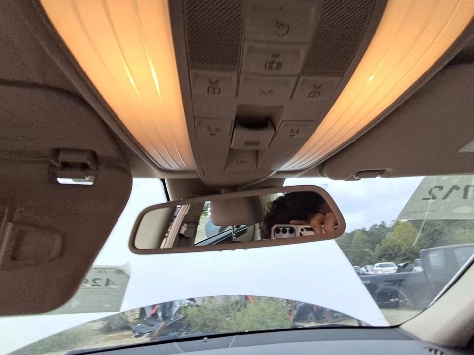 Espejo retrovisor Mercedes E300D 2014 usado OEM 267-51217 126 k millas Foto 1 de 1