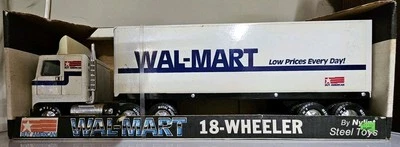 Semirremolque NYLINT WAL MART GMC 18 RUEDAS ACERO PRENSADO JUGUETE EN CAJA 912-W Foto 1 de 4