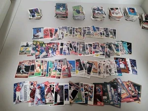 Lot of 746 1997-2000 Baseball Cards Commons, Semi-Stars & Rookies - Bild 1 von 8