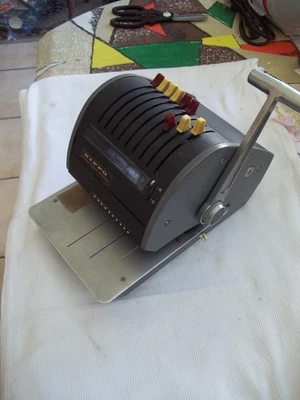 ANCIENNE MACHINE A CHEQUE NIPPO - Photo 1/3