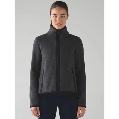 Jaqueta Lululemon Its Fleecing Cold Zip Up lã cinza carvão concha macia tamanho 10 - Imagem 1 de 4