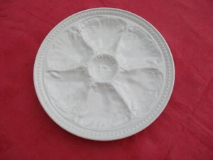 RARE ANTIQUE VINTAGE GIEN MAJOLICA FRANCE CREAM OYSTER PLATE SIGNED (PLATE A) - Picture 1 of 13