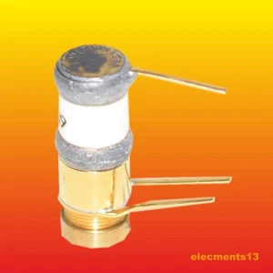 1-20 pF MURATA VARIABLE PISTON CERAMIC TRIMMER CAPACITOR 8809 - Picture 1 of 3