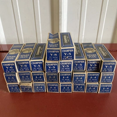LOTE (26) BUJÍAS VINTAGE NOS CHAMPION J-4 Y-5 Y-6 Y-8 1930 's 1940 's 1950 's Foto 1 de 4