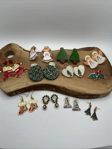 Lote de 11 pares de pendientes navideños vintage de madera con cuentas - Imagen 1 de 23