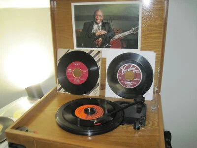 JOHN LEE HOOKER / MY LITTLE ANGEL CHILE / TO CLOSE BLUES / EXCELLO 45 RPM  - Image 1 of 3