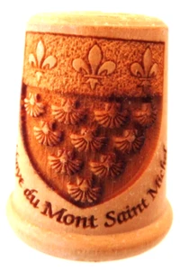 DE A COUDRE DE COLLECTION THIMBLE BOIS ABBAYE DU MONT SAINT MICHEL - Picture 1 of 1