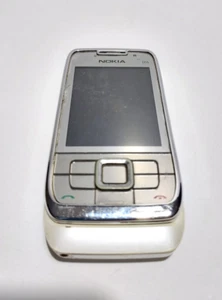 Telefon komórkowy Nokia, numer modelu E66, używany. Urządzenie współpracuje z małym pęknięciem - Zdjęcie 1 z 6