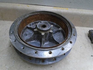 Yamaha 350 R5 TWIN Front Wheel Hub 1971 YB298 - Picture 1 of 6