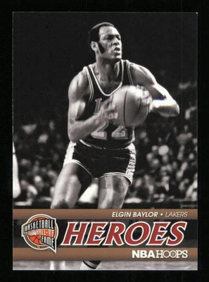 2011-12 Aros Salón de la Fama Héroes #6 Elgin Baylor Salón de la Fama Baloncesto LAKERS CASI NUEVO-COMO NUEVO Foto 1 de 3