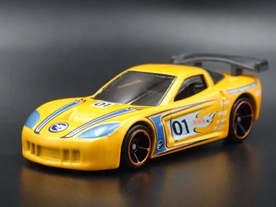 2005-2013 Chevy Chevrolet Corvette C6R Raro 1:64 Diorama Scala Modellino Auto - Immagine 1 di 4