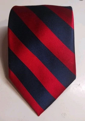 Corbata clásica a rayas bajo 100 % seda roja azul marino cosida a mano en China Foto 1 de 3