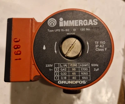 Pompa Circolatore Caldaia GRUNDFOS modello UPS 15-50 S1 130 IMMERGAS. USATA - Immagine 1 di 3