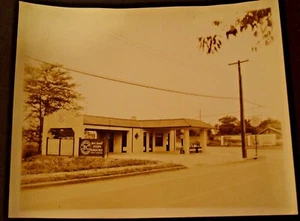 *Original* 1930's Sinclair Oil Co. Photograph - Florida Service Station bg - Picture 1 of 4