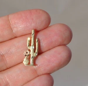 10k Solid Gold Saguaro Cactus Pendant - Flower Two Tone Gold Desert - Picture 1 of 3