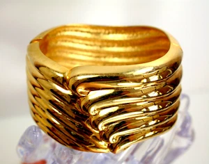 Brazalete brazalete con bisagras abrazadera de puño ancho tono dorado - Imagen 1 de 5
